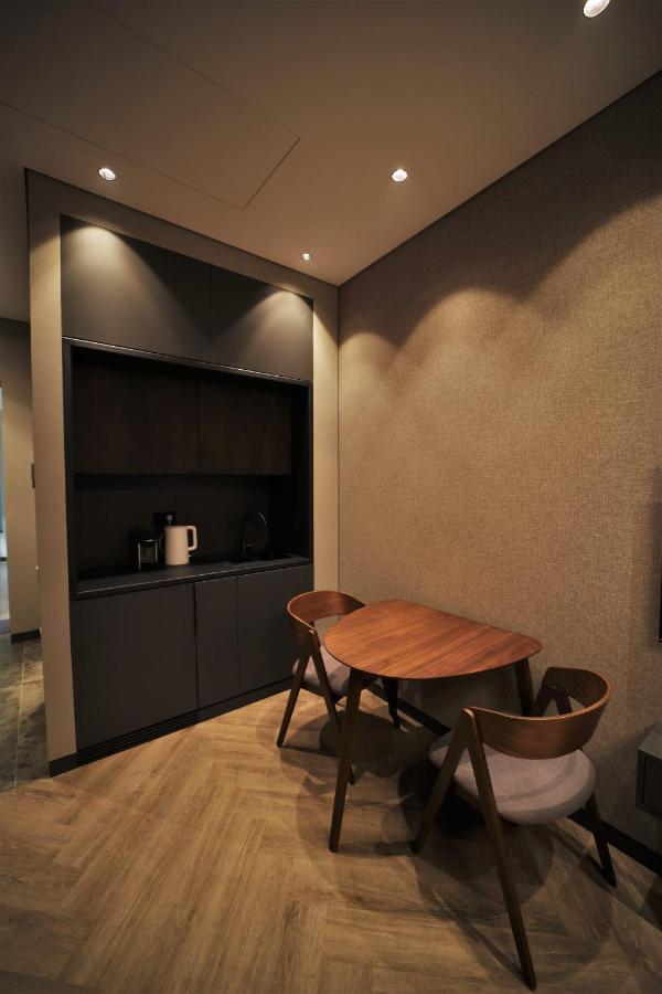 Avenue Residence By Ay North Avenue 耶烈万 外观 照片